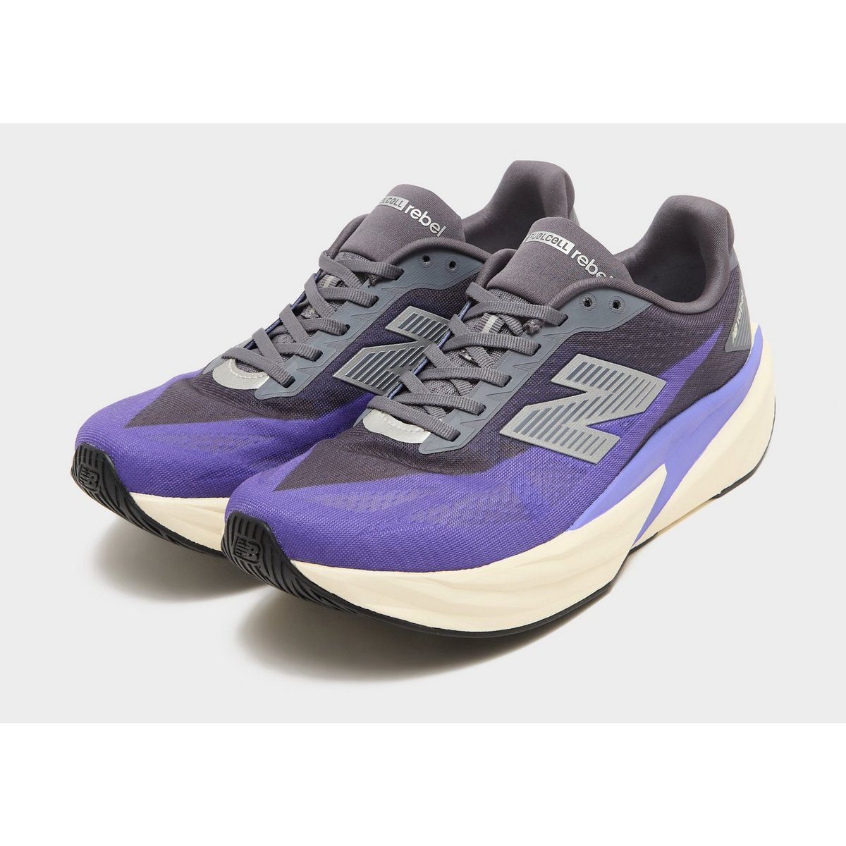New Balance FuelCell Rebel v5 — foto 2 van 6