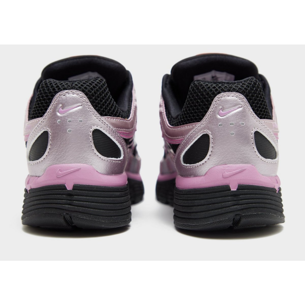 Nike Women's Shoes P-6000 — foto 3 van 6