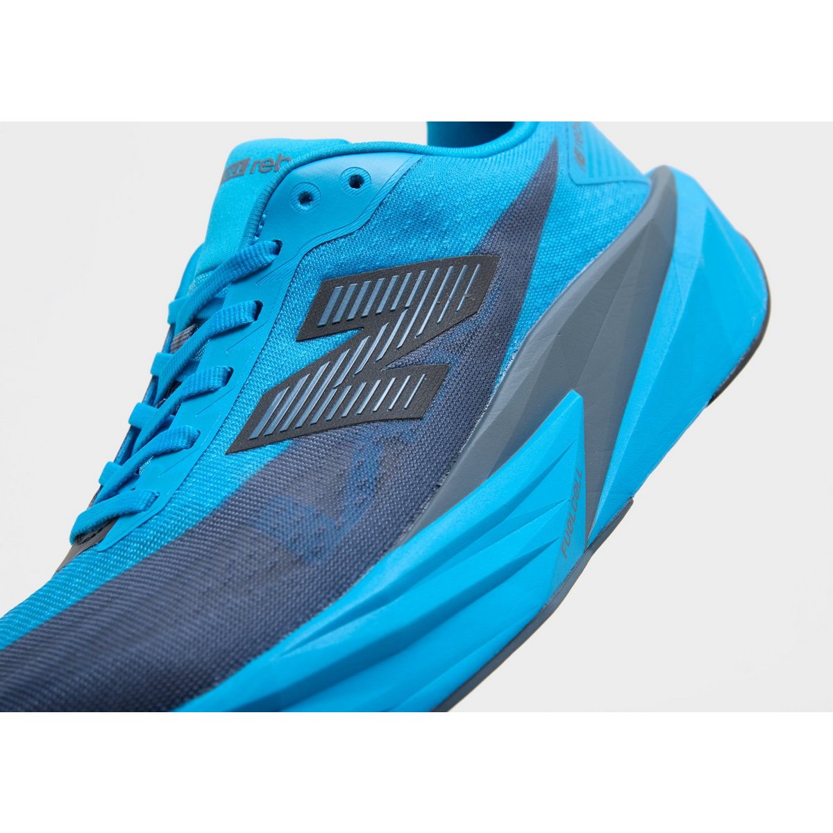 New Balance FuelCell Rebel v5 — foto 4 van 6