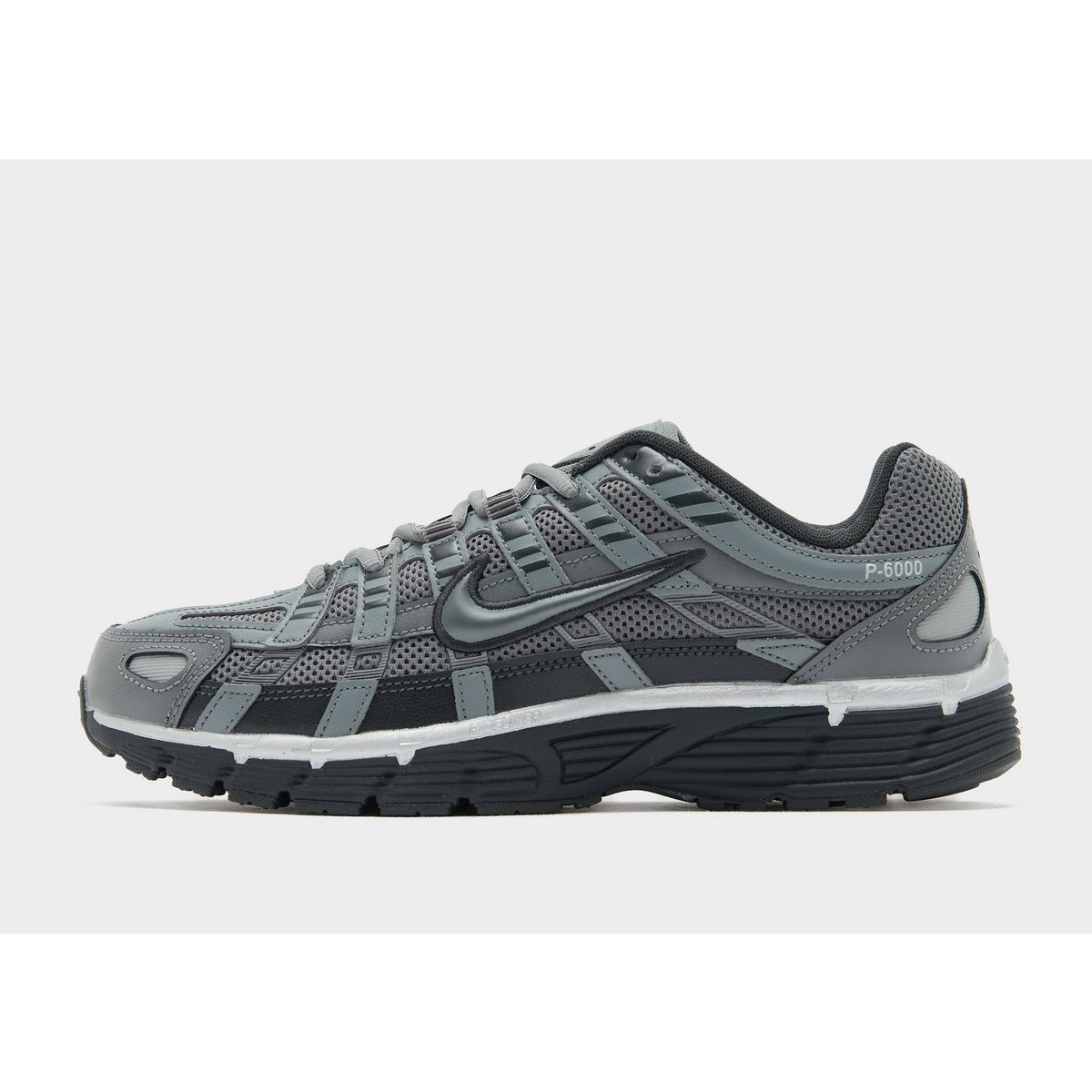 Nike Schoenen P-6000