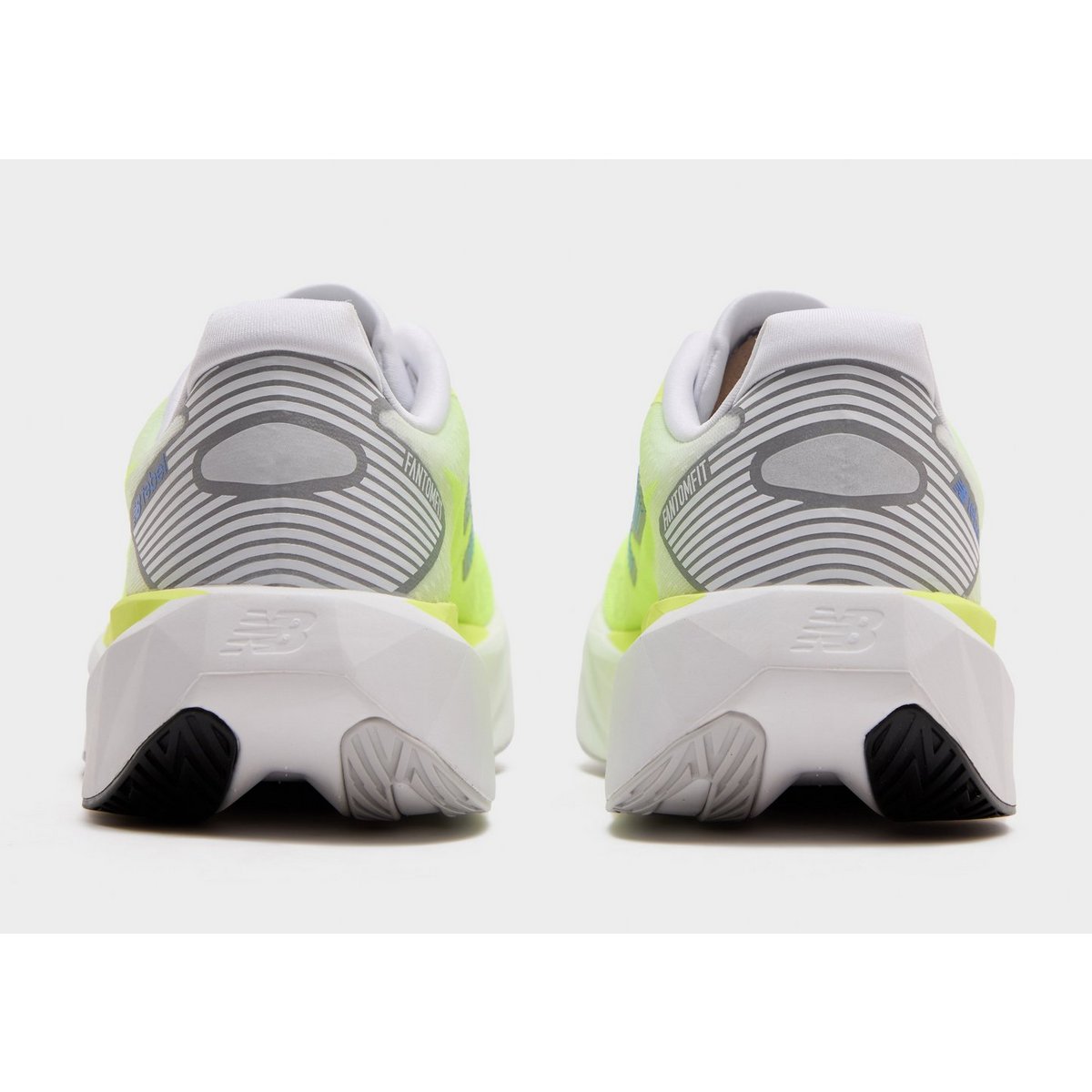 New Balance FuelCell Rebel v5 — foto 3 van 6