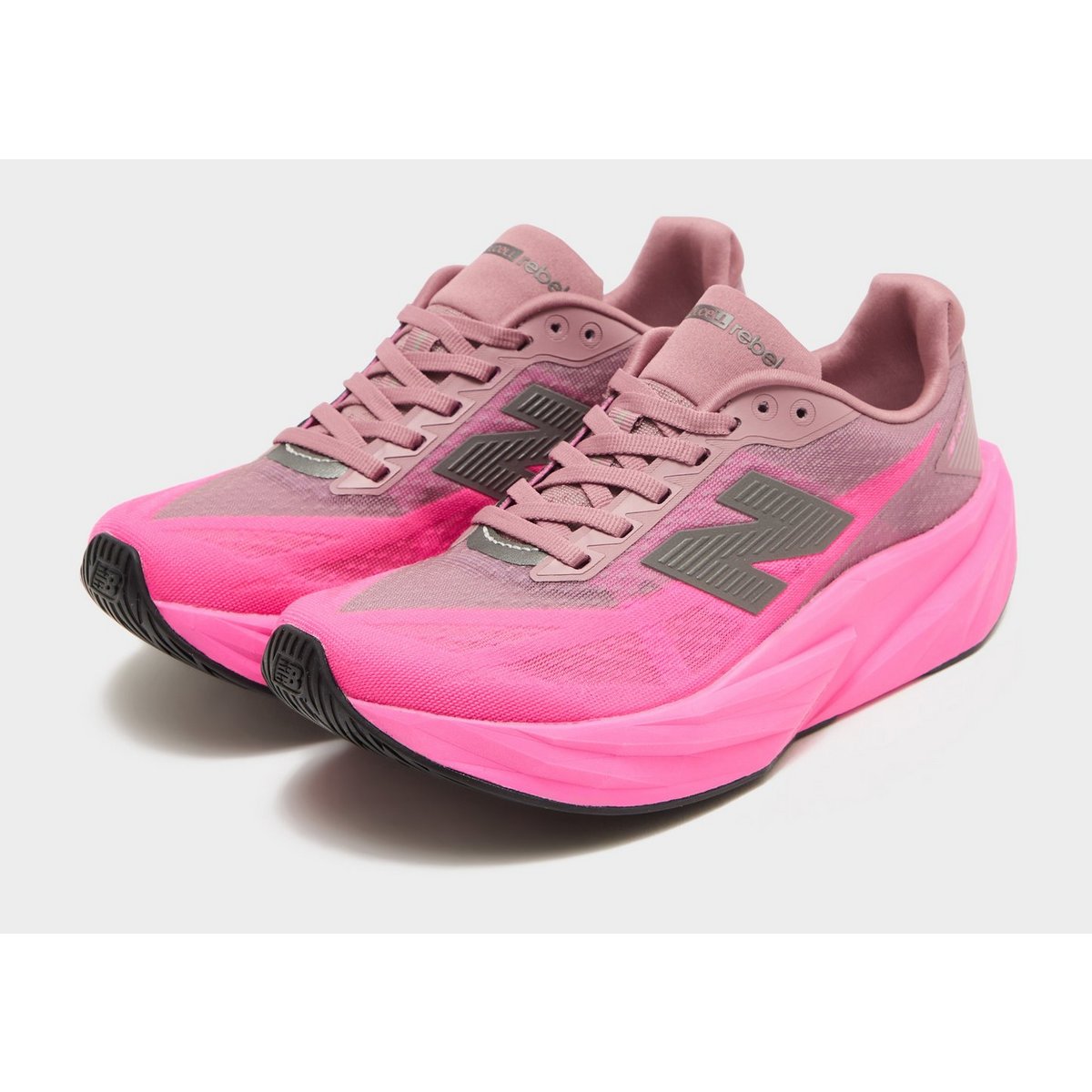 New Balance FuelCell Rebel v5 Women's — foto 2 van 6