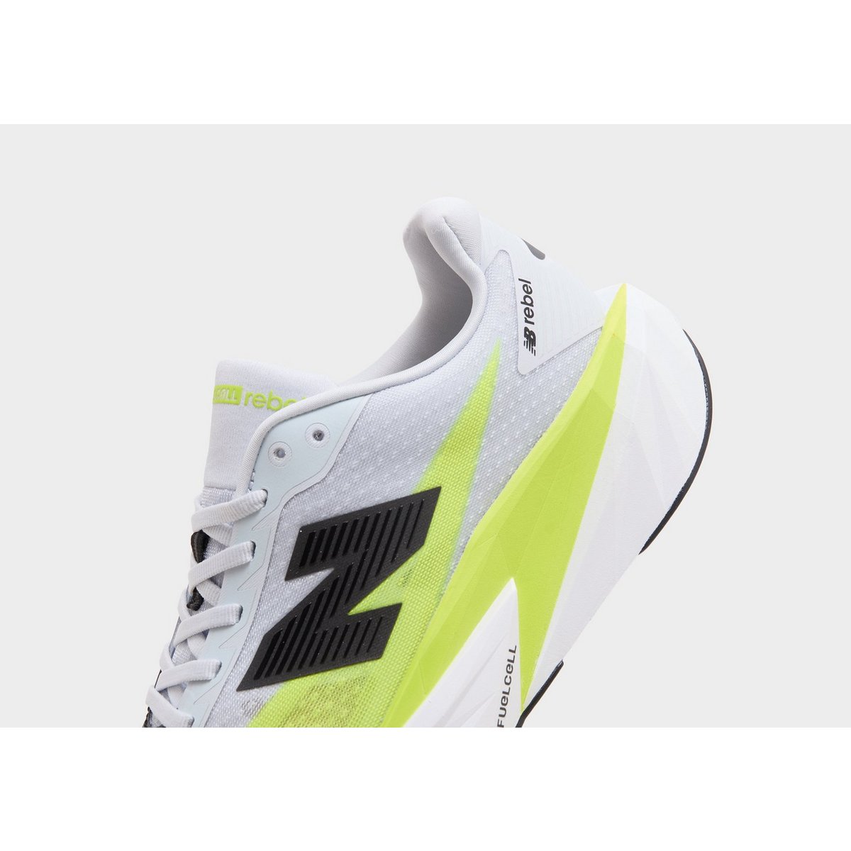New Balance FuelCell Rebel v5 — foto 4 van 6